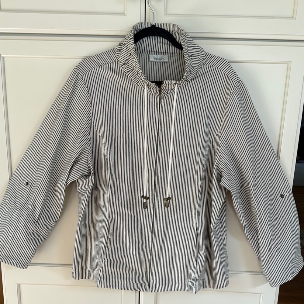dressbarn Black and White Utility Jacket with Mock Neck
Great Spring Jacket! 🌷🌷🌷